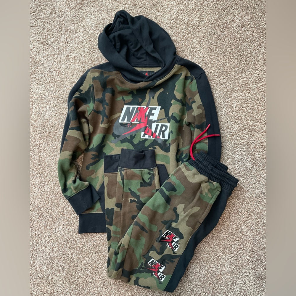 Nike Air Jordan Boys’ Sportswear Set, Sz L (Boys)